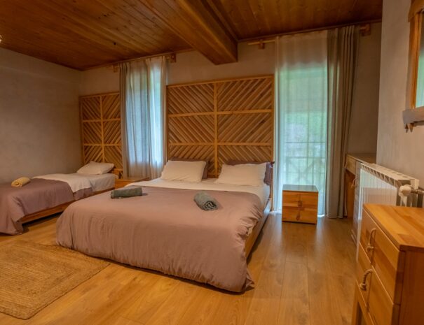 Triple room (2)